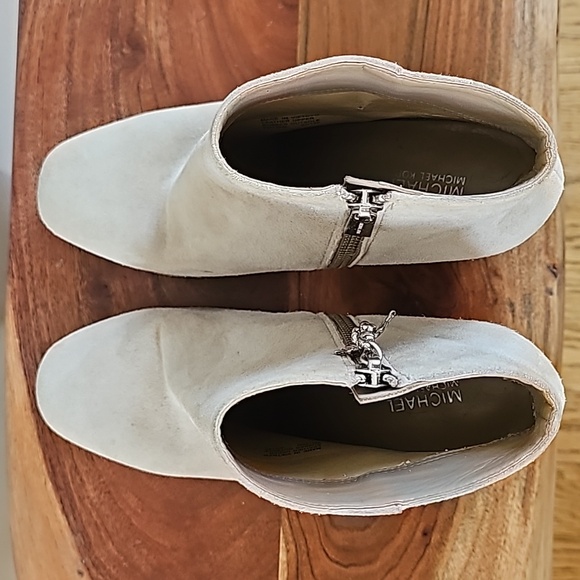 Michael kors suede beige block heel ankle boot - Picture 3 of 8